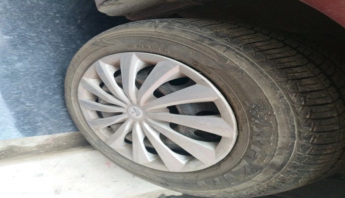 2011 Toyota Etios G, Petrol, Manual, 65,045 km, tyre