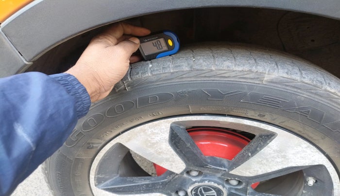 2018 Tata NEXON XZA PLUS DIESEL DUAL TONE, Diesel, Automatic, 95,223 km, tyre