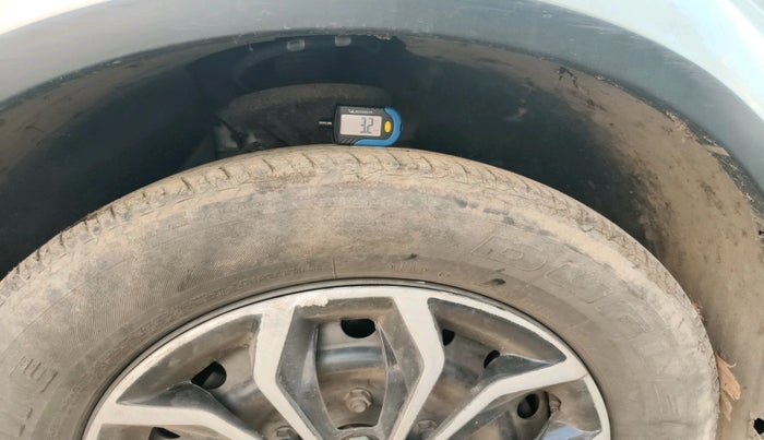 2015 Mahindra XUV500 W6, Diesel, Manual, 63,140 km, tyre