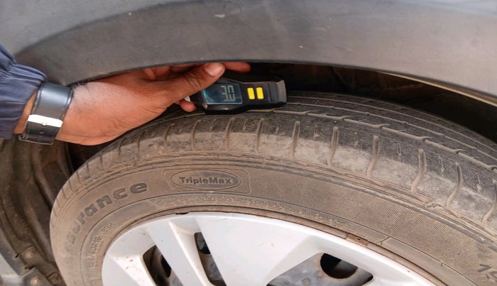 2017 Honda WR-V 1.2L I-VTEC S MT, Petrol, Manual, 78,277 km, tyre