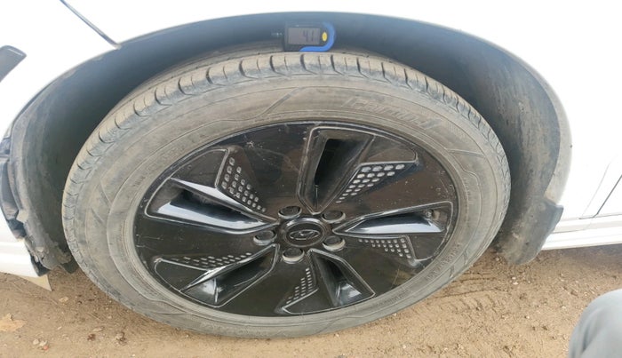 2022 Hyundai KONA ELECTRIC PREMIUM DUAL TONE, Electric, Automatic, 71,735 km, tyre