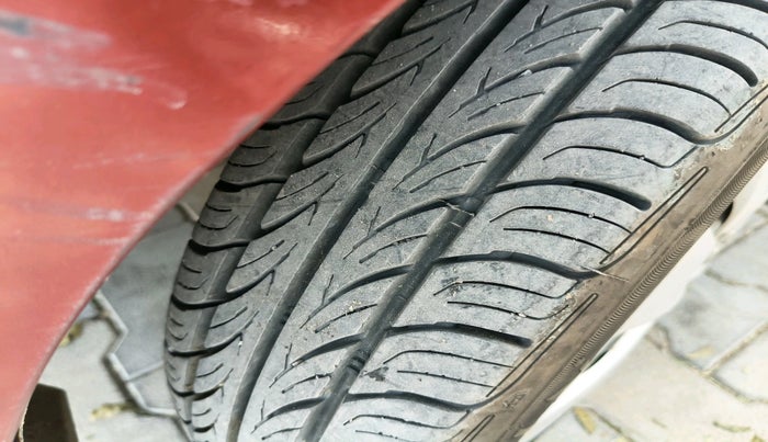 2011 Hyundai i10 SPORTZ 1.2, Petrol, Manual, 85,194 km, tyre