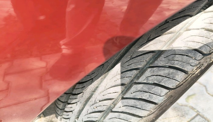 2011 Hyundai i10 SPORTZ 1.2, Petrol, Manual, 85,194 km, tyre