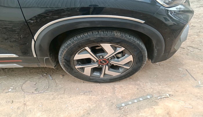 2022 KIA SONET HTX ANNIVERSARY EDITION 1.5, Diesel, Manual, 24,064 km, tyre