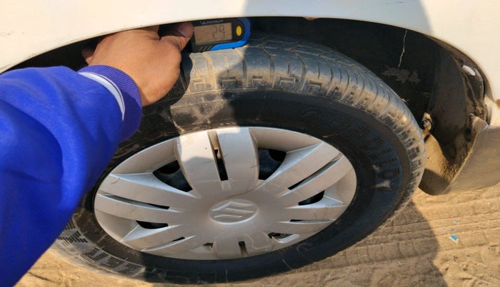 2017 Maruti Alto 800 LXI, Petrol, Manual, 18,505 km, tyre