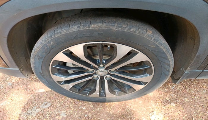 2022 MG HECTOR SHARP 1.5 PETROL CVT, Petrol, Automatic, 75,971 km, tyre