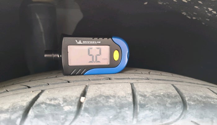 2019 Ford Ecosport TREND+ 1.5L DIESEL, Diesel, Manual, 1,32,162 km, tyre