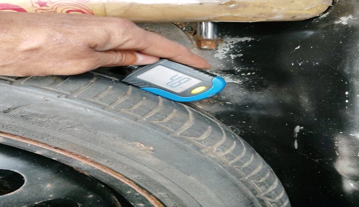 2013 Hyundai Verna FLUIDIC 1.6 CRDI SX, Diesel, Manual, 1,57,439 km, tyre