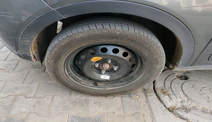 2022 Tata NEXON XZ PLUS (PREMIUM) PETROL, Petrol, Manual, 60,623 km, tyre