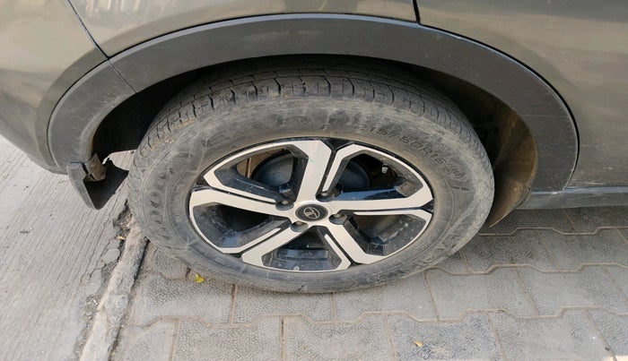 2022 Tata NEXON XZ PLUS (PREMIUM) PETROL, Petrol, Manual, 60,623 km, tyre