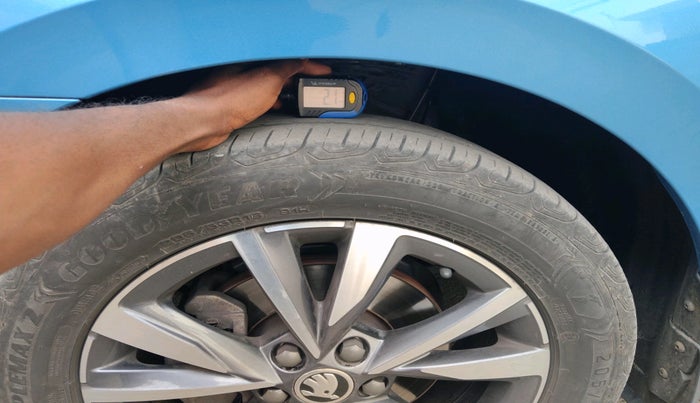 2022 Skoda SLAVIA STYLE 1.0L TSI AT, Petrol, Automatic, 44,541 km, tyre