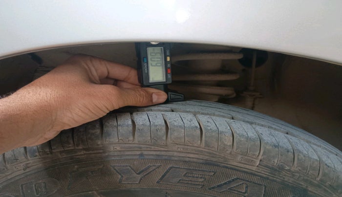 2013 Maruti Alto 800 LXI, Petrol, Manual, 28,811 km, tyre