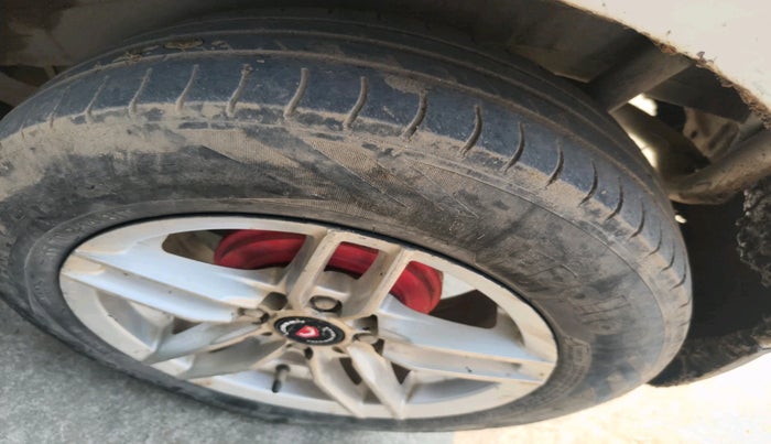 2016 Maruti Wagon R 1.0 LXI, Petrol, Manual, 70,835 km, tyre