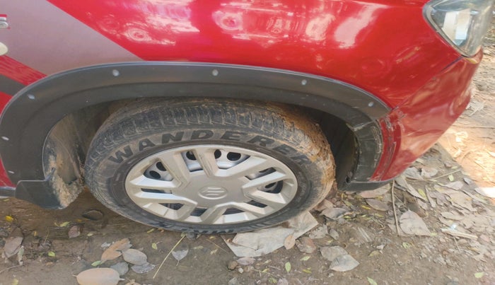 2017 Maruti Vitara Brezza LDI (O), Diesel, Manual, 1,32,812 km, tyre