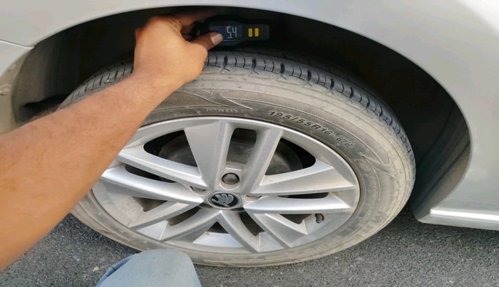 2019 Skoda Rapid STYLE 1.6 MPI, Petrol, Manual, 31,220 km, tyre