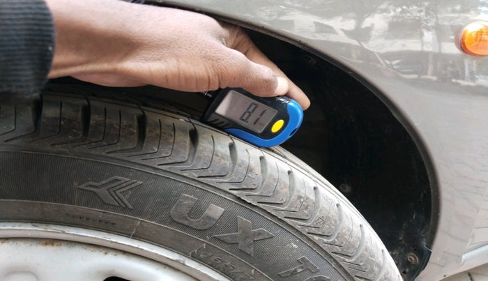 2012 Chevrolet Beat LT PETROL, Petrol, Manual, 95,441 km, tyre