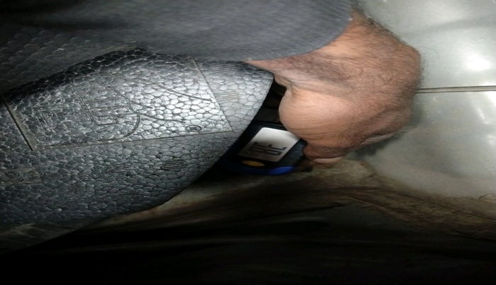 2012 Chevrolet Beat LT PETROL, Petrol, Manual, 95,441 km, tyre