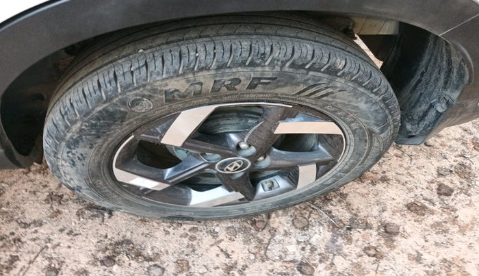 2021 Hyundai VENUE SX 1.0 (O) TURBO IMT, Petrol, Manual, 29,861 km, tyre