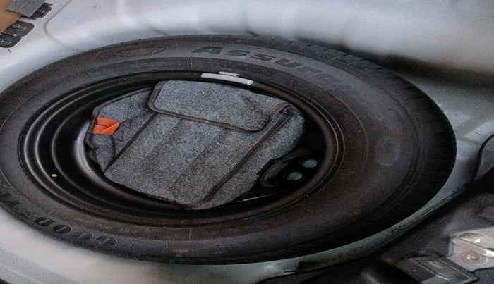 2021 Hyundai VENUE SX 1.0 (O) TURBO IMT, Petrol, Manual, 29,861 km, tyre