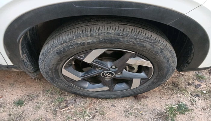 2021 Hyundai VENUE SX 1.0 (O) TURBO IMT, Petrol, Manual, 29,861 km, tyre