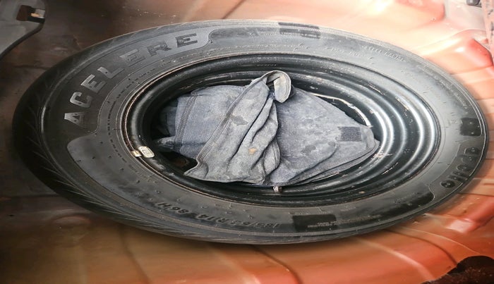 2011 Hyundai i20 ASTA 1.2, Petrol, Manual, 54,207 km, tyre