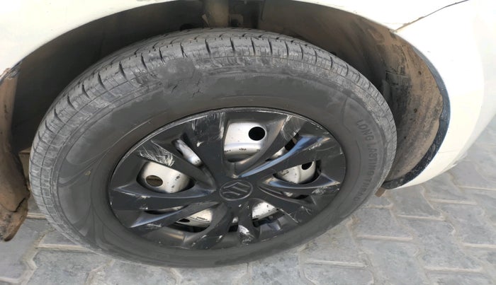 2018 Maruti Dzire LDI, Diesel, Manual, 1,41,991 km, tyre