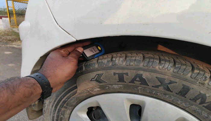 2011 Hyundai i10 MAGNA 1.2, Petrol, Manual, 1,08,927 km, tyre