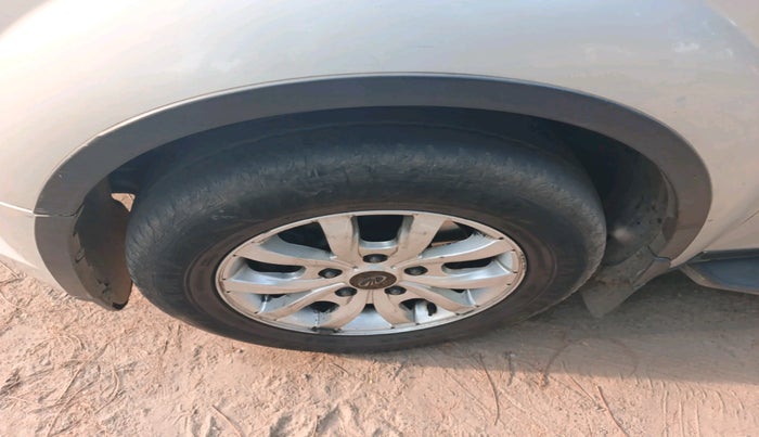 2016 Mahindra XUV500 W8, Diesel, Manual, 1,18,730 km, tyre