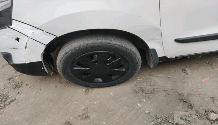 2011 Maruti Wagon R 1.0 LXI, Petrol, Manual, 1,82,306 km, tyre