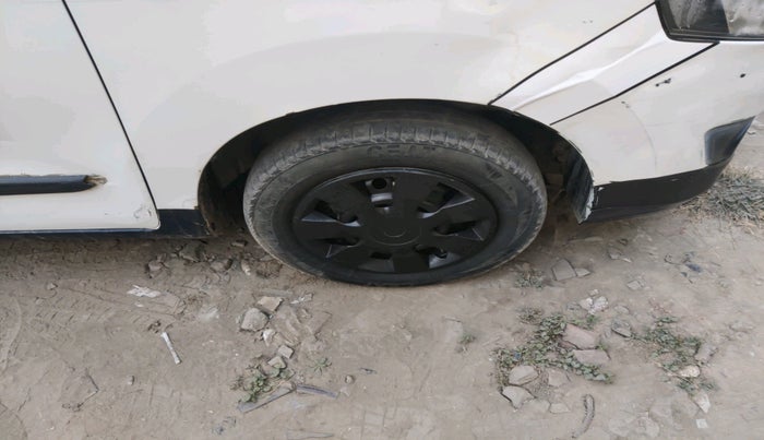 2011 Maruti Wagon R 1.0 LXI, Petrol, Manual, 1,82,306 km, tyre