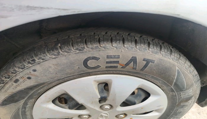 2011 Hyundai i10 ASTA 1.2 AT SUNROOF, Petrol, Automatic, 97,565 km, tyre