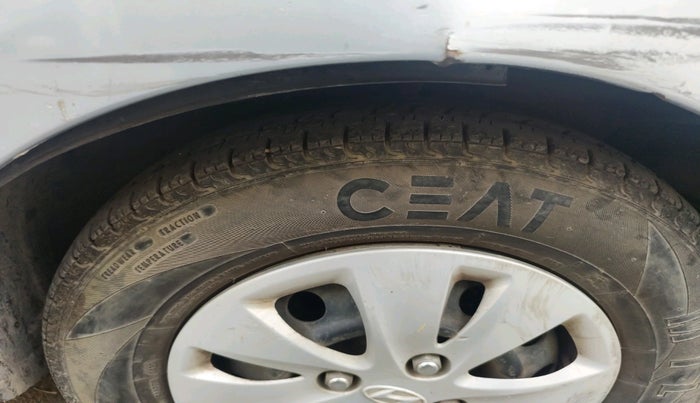 2011 Hyundai i10 ASTA 1.2 AT SUNROOF, Petrol, Automatic, 97,565 km, tyre