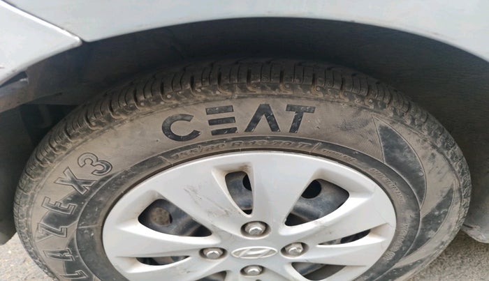 2011 Hyundai i10 ASTA 1.2 AT SUNROOF, Petrol, Automatic, 97,565 km, tyre