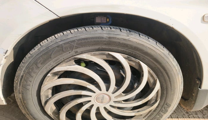 2014 Honda Mobilio 1.5L I-DTEC S, Diesel, Manual, 1,55,509 km, tyre