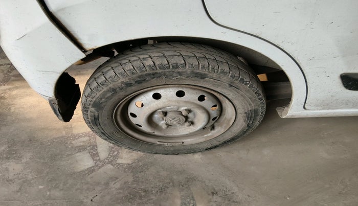 2018 Maruti Wagon R 1.0 LXI CNG, CNG, Manual, 40,032 km, tyre