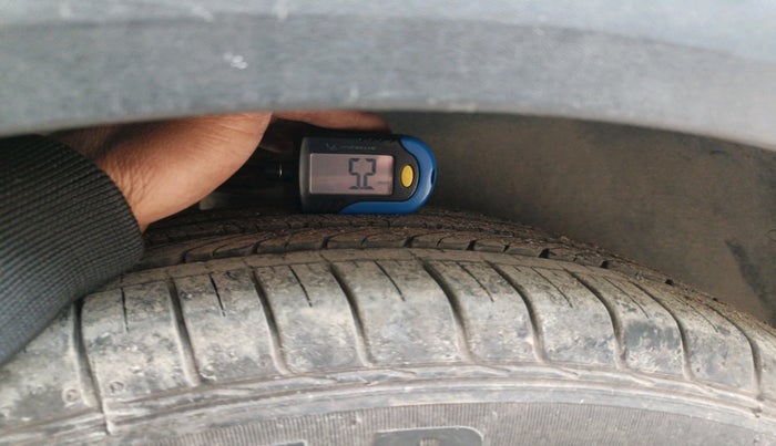 2016 Hyundai Creta SX PLUS 1.6 PETROL, Petrol, Manual, 1,24,593 km, tyre