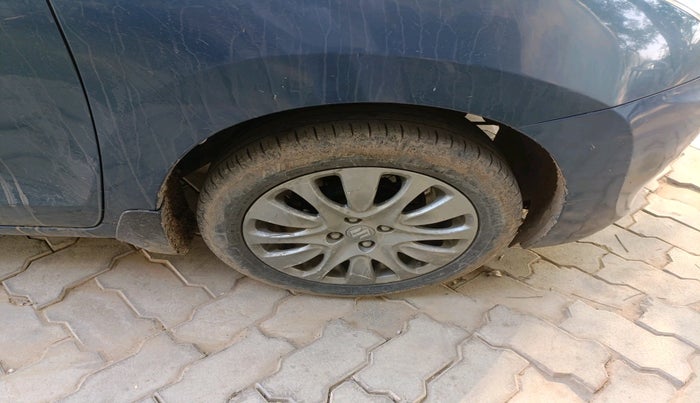 2017 Maruti Baleno ZETA CVT PETROL 1.2, Petrol, Automatic, 44,049 km, tyre