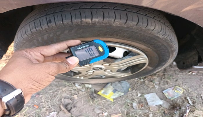 2017 Tata Tiago XM PETROL, Petrol, Manual, 70,594 km, tyre