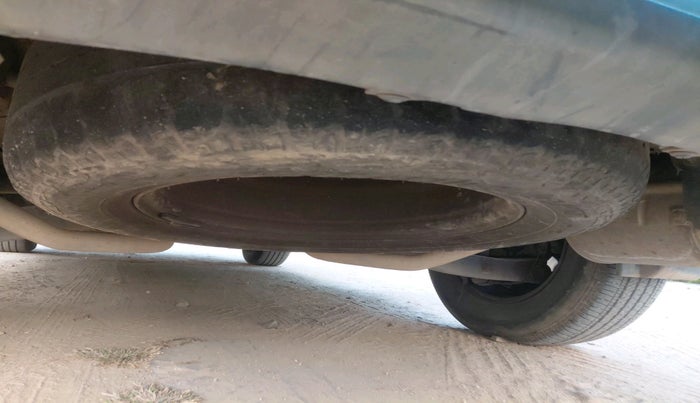 2015 Mahindra XUV500 W6, Diesel, Manual, 1,87,052 km, tyre