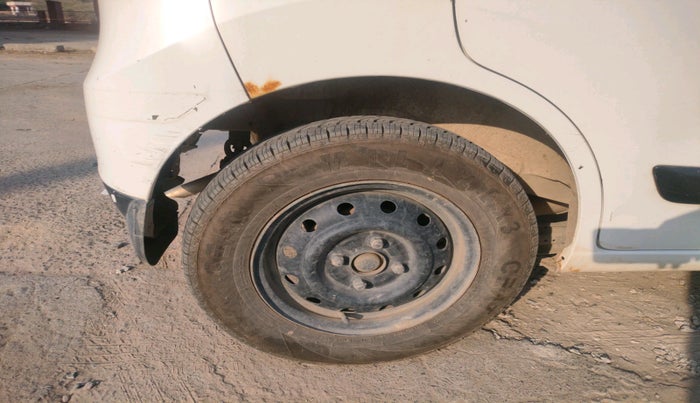 2015 Maruti Wagon R 1.0 LXI, Petrol, Manual, 1,26,102 km, tyre