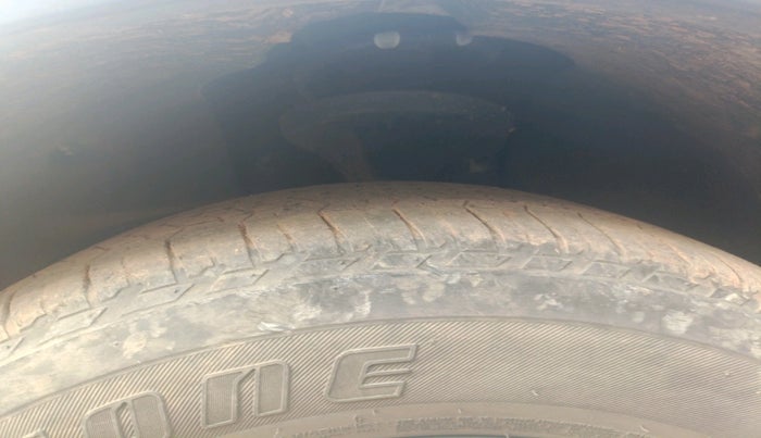 2014 Mahindra XUV500 W8, Diesel, Manual, 2,19,747 km, tyre