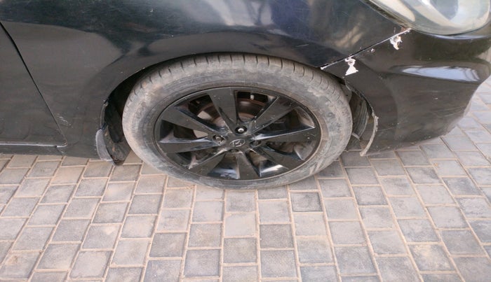 2011 Hyundai Verna FLUIDIC 1.6 VTVT SX AT, Petrol, Automatic, 57,216 km, tyre