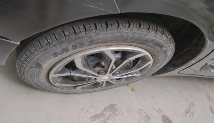 2017 Maruti Baleno DELTA PETROL 1.2, Petrol, Manual, 40,664 km, tyre