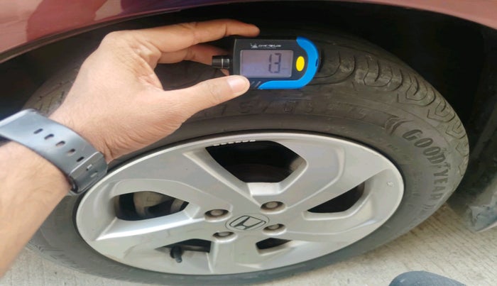 2015 Honda City 1.5L I-VTEC V MT, Petrol, Manual, 61,177 km, tyre