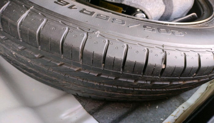 2021 KIA SELTOS HTK 1.5 PETROL, Petrol, Manual, 99,811 km, tyre