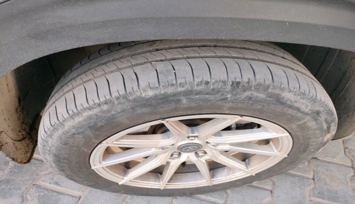 2021 KIA SELTOS HTK 1.5 PETROL, Petrol, Manual, 99,811 km, tyre