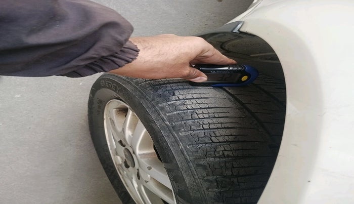 2011 Ford Fiesta Classic SXI 1.6 PETROL, Petrol, Manual, 96,996 km, tyre