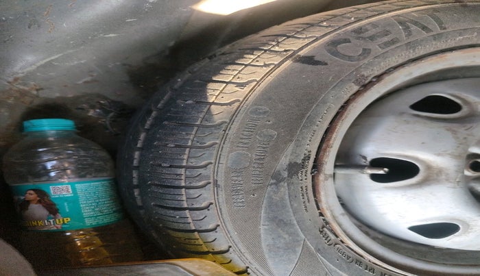 2011 Maruti Zen Estilo LXI, Petrol, Manual, 1,23,597 km, tyre