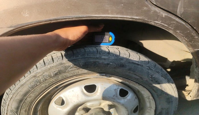 2011 Maruti Zen Estilo LXI, Petrol, Manual, 1,23,597 km, tyre