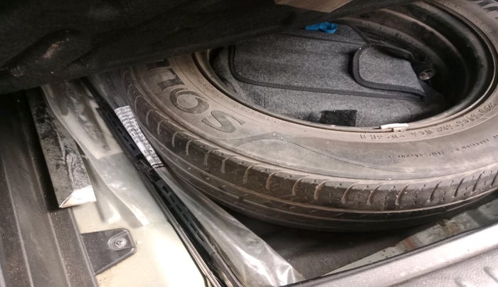 2020 KIA SELTOS HTK 1.5 PETROL, Petrol, Manual, 1,40,575 km, tyre